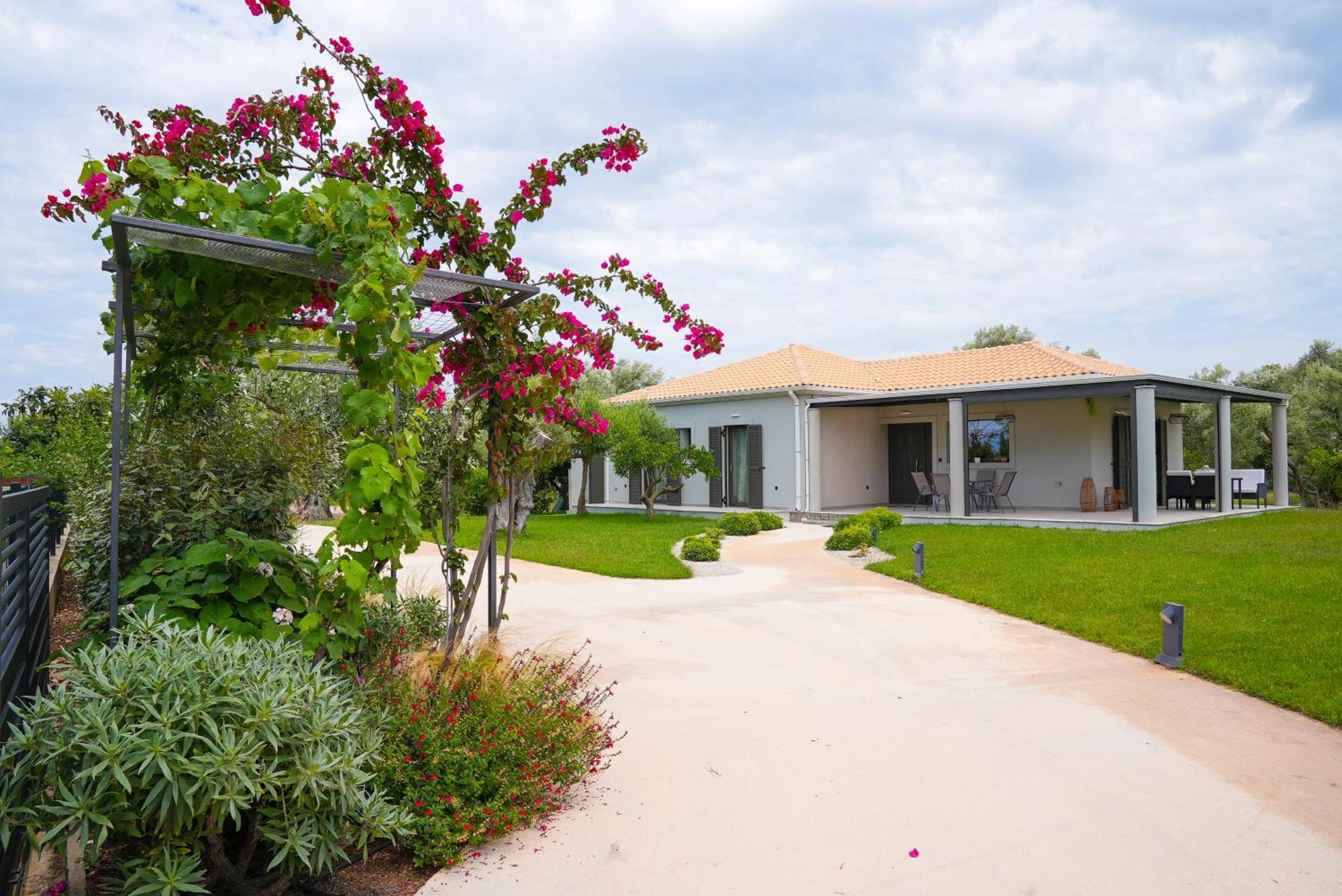 Aerinos Private Villa Lefkada City Exterior photo